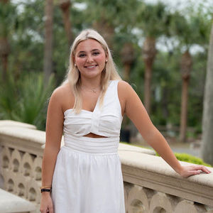 Meet your Posher, Emma